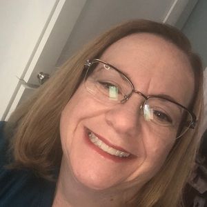 Meet your Posher, Deborah